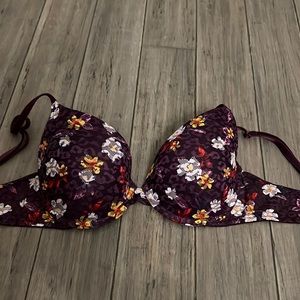 Pink Victoria’s Secret bra